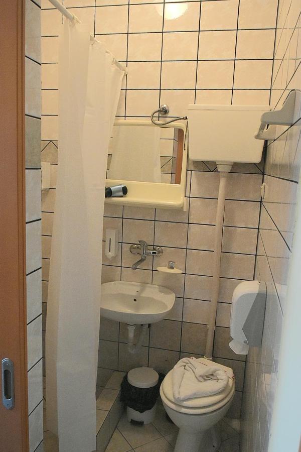 Hotel Lupus Novi Sad Dış mekan fotoğraf